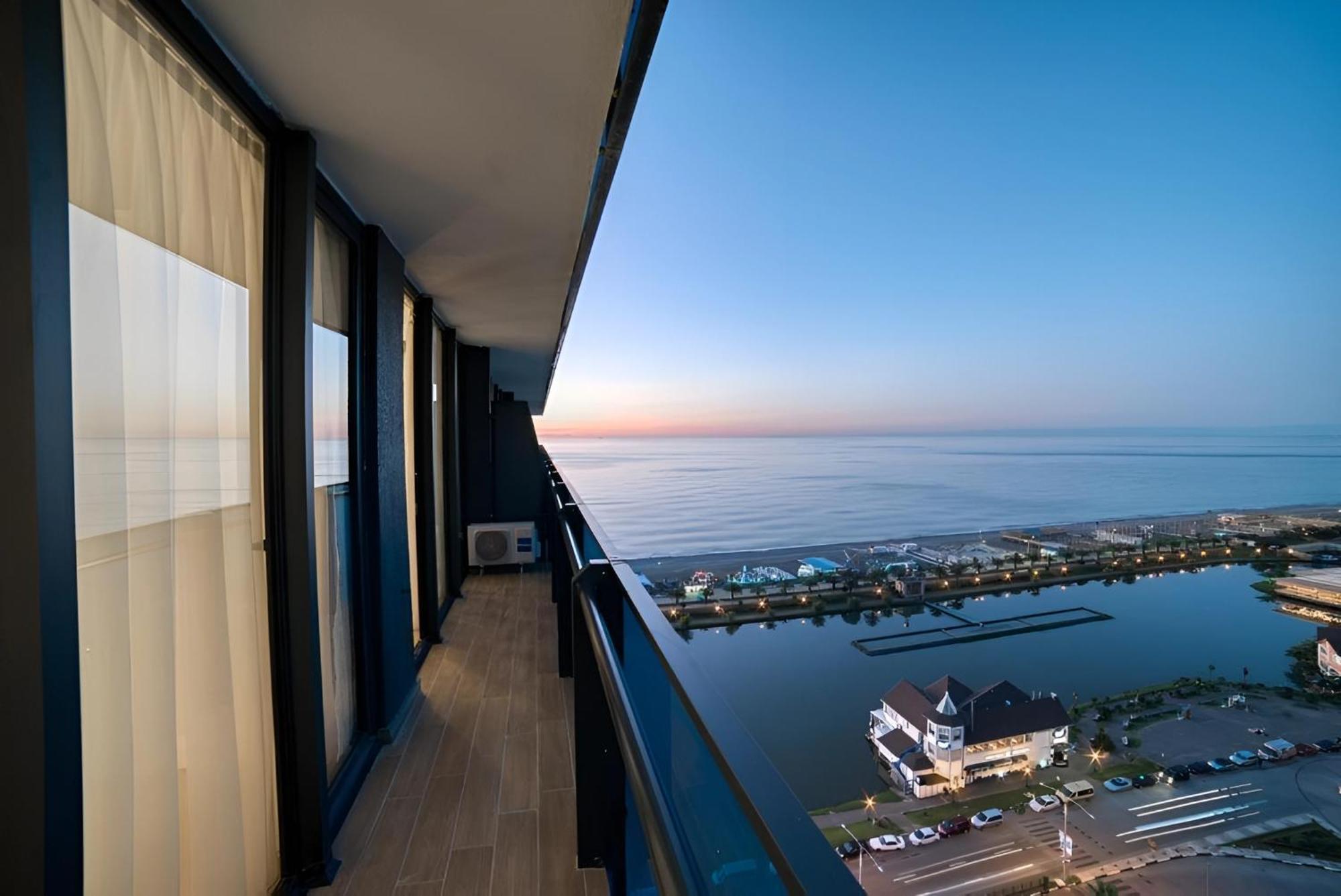 Orbi Batumi City Beach View Hotel Zewnętrze zdjęcie