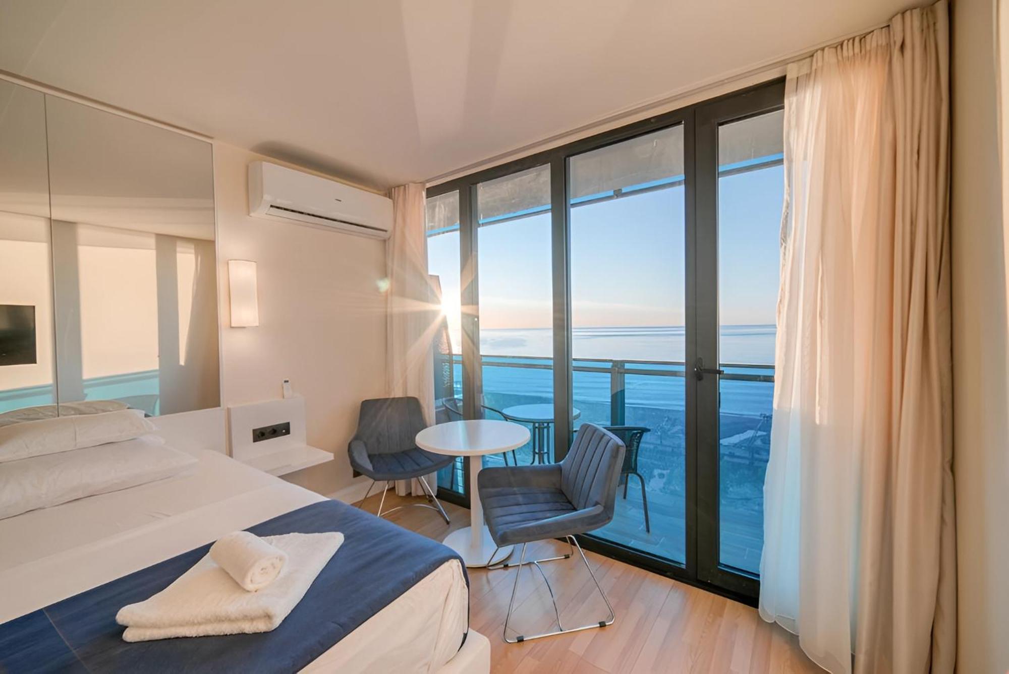 Orbi Batumi City Beach View Hotel Zewnętrze zdjęcie